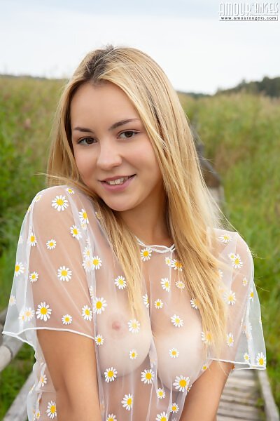 Aura in Change Of Scenery - 5/20 Aura in Change Of Scenery from Amour Angels - 5/20