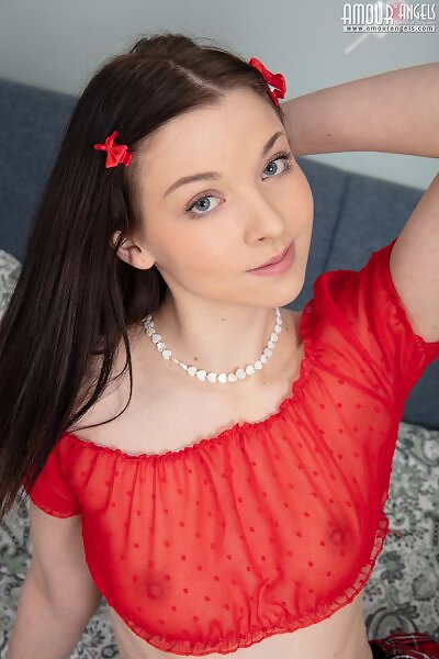 Gulli in Vivid Dreams from Amour Angels - 5/20