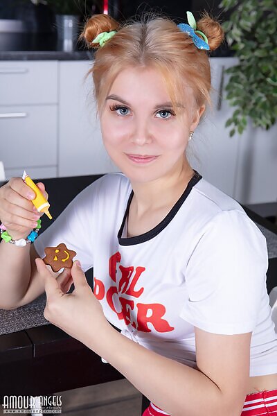 Mari in Sugar Cookies - 2/20 Mari in Sugar Cookies from Amour Angels - 2/20