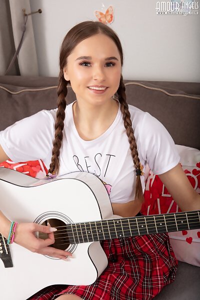 Presenting Deliria - 3/19 Presenting Deliria from Amour Angels - 3/19