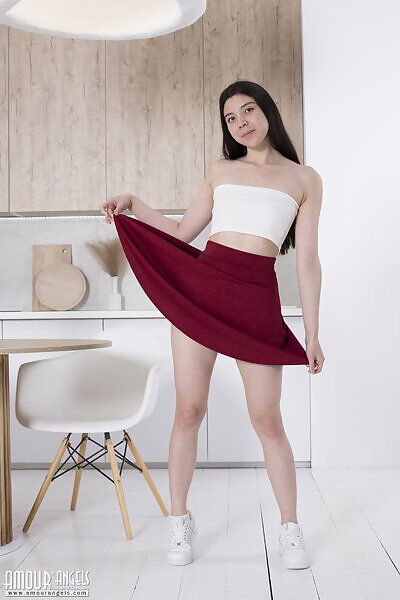 Presenting Redrose - 2/20 Presenting Redrose from Amour Angels - 2/20