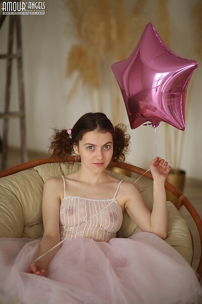 Suzy in Visibility - 2/20 Suzy in Visibility from Amour Angels - 2/20