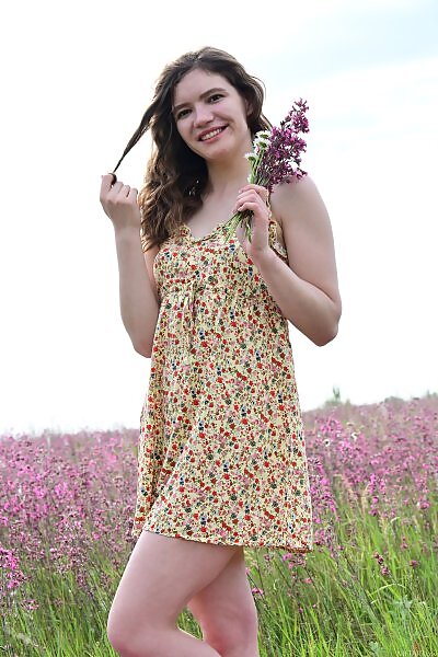 Carrie in Wild Domain from Met Art - 1/18