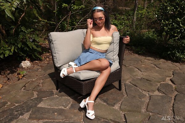 Dream Ball featuring Kiki Cali from ALS Scan - 2/16