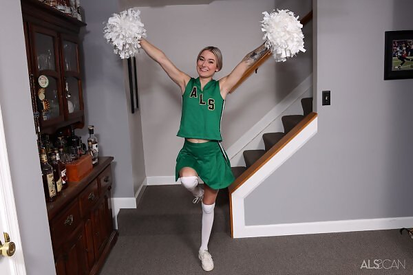 Frisky Flyer featuring Thea Summers from ALS Scan - 2/16