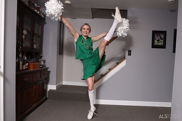 Frisky Flyer featuring Thea Summers from ALS Scan - 3/16