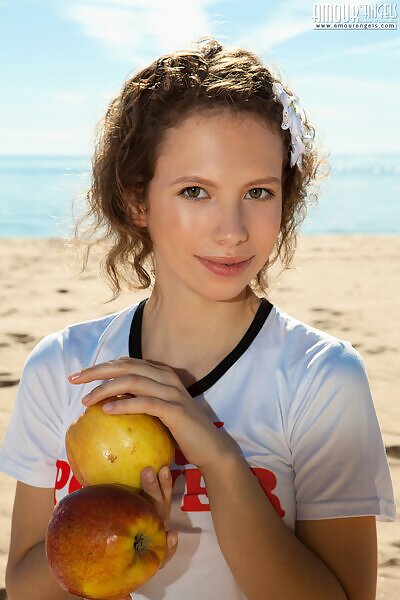Amore in Golden Apple