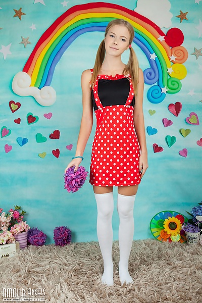 Flower in Rainbow Girls from Amour Angels - 1/20