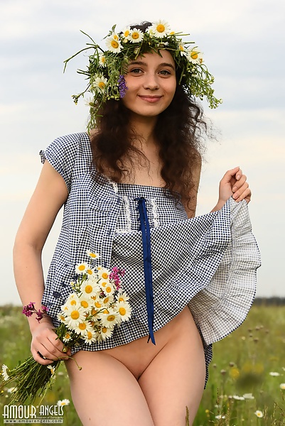 Jennifer in Wild Flowers from Amour Angels - 6/20