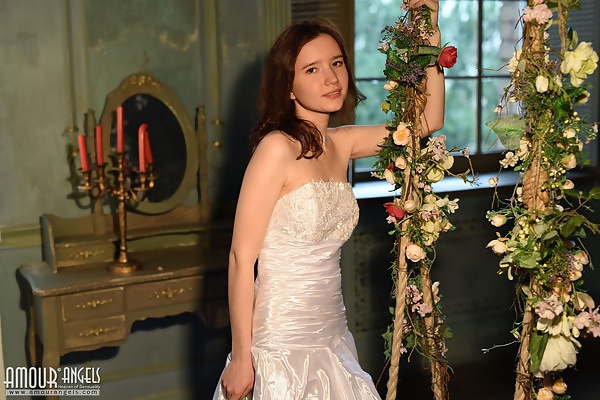 Presenting Jennifer from Amour Angels - 1/20