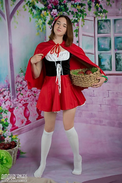 Slava in Don't Eat Me from Amour Angels - 1/20