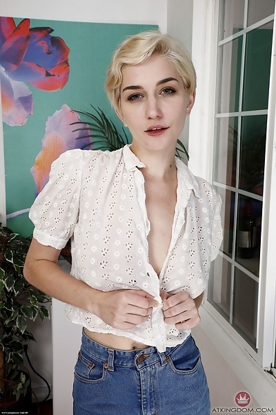 Skye Blue blue-eyed blonde babe from ATK Galleria - 4/20
