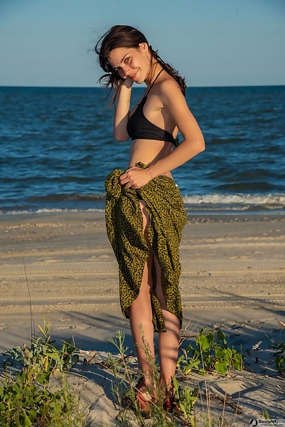 Andrea I Undressing Beach Sweetie from Bonny Art - 2/16
