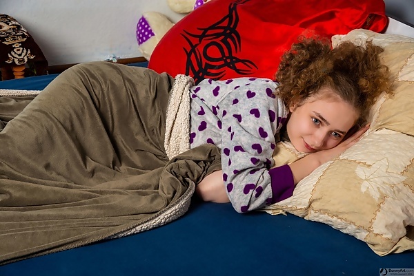 Johanna S in Waking Up Horny from Bonny Art - 1/16
