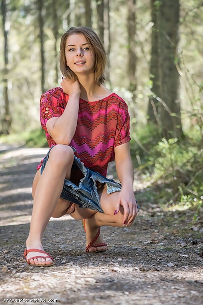 Yelena featuring Yelena by Tora Ness from Errotica Archives - 4/16