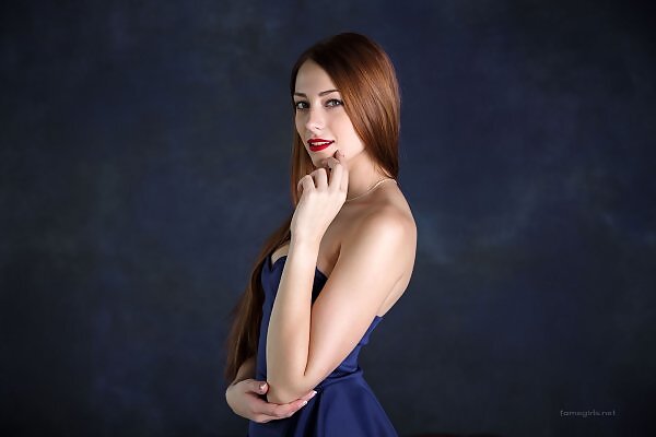 Isabella masturbating on the couch from Fame Girls - 1/12