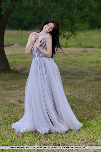 Aleksandrina in Classy Nature by Matiss from Met Art - 1/18