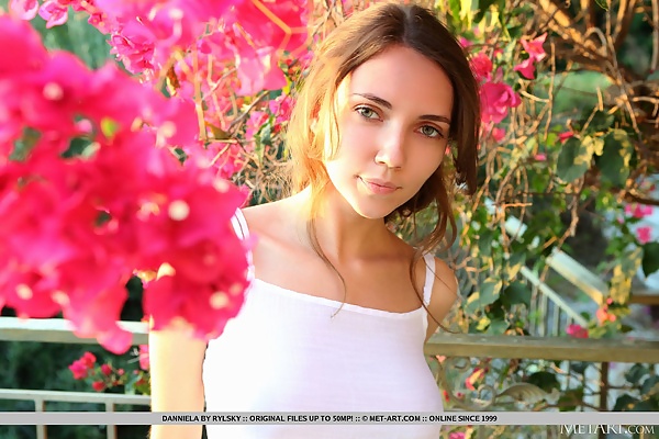 Danniela in Natural Beauty by Rylsky from Met Art - 2/18