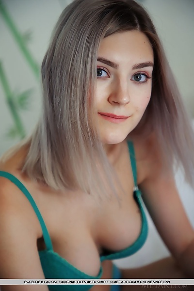 Eva Elfie in Card Games by Arkisi from Met Art - 2/18
