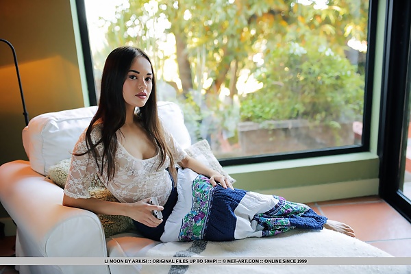Li Moon in Mirii by Arkisi from Met Art - 1/18