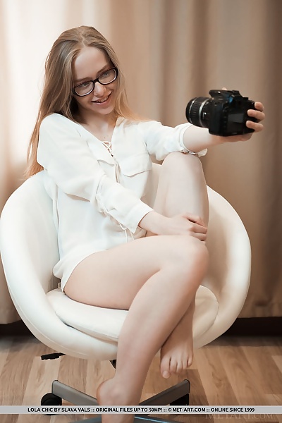 Lola Chic in Selfie by Slava Vals from Met Art - 1/18