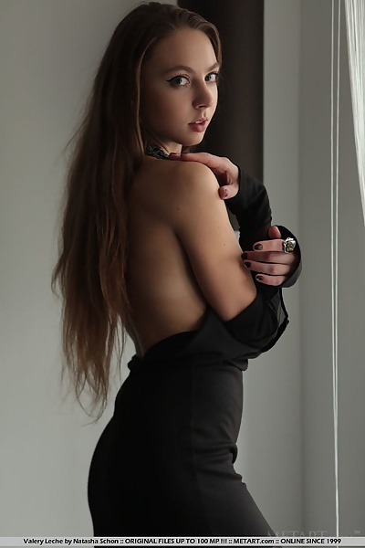 Valery Leche in Window View y Natasha Schon from Met Art - 10/20