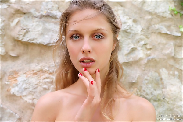 Clarice in Muse from MPL Studios - 1/12