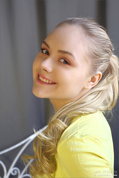 Isabelle in Choices