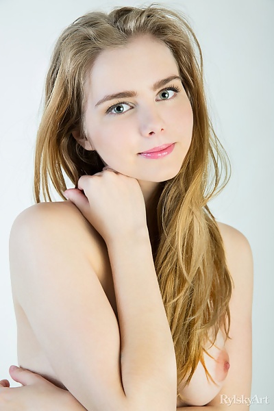 Auranti featuring Marit from Rylsky Art - 16/16