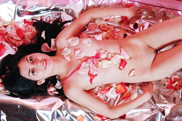 Qualey in Confeta by Rylsky from Rylsky Art - 15/16