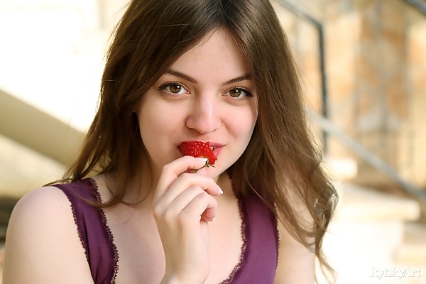 StrawbErotica featuring Klarissa from Rylsky Art - 2/16