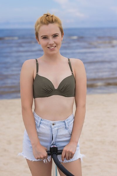 Erika Fox in Surf's Up by Tora Ness from Sex Art - 1/16