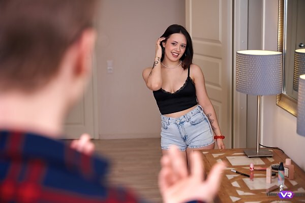 Kwimi Kim and Rihanna Black in Wild night’s sex interlude from Teen Mega World - 6/28