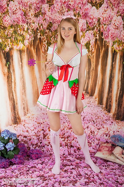 Nimfa in Blossom Girl from Teen Porn Storage - 1/20