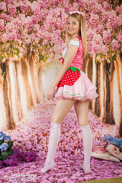 Nimfa in Blossom Girl from Teen Porn Storage - 3/20