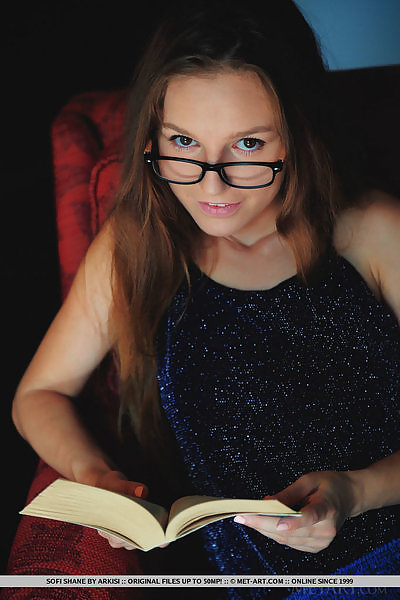 Nerdy girl spreads her hairy holes