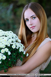 Hailey in Bouquet by Matiss