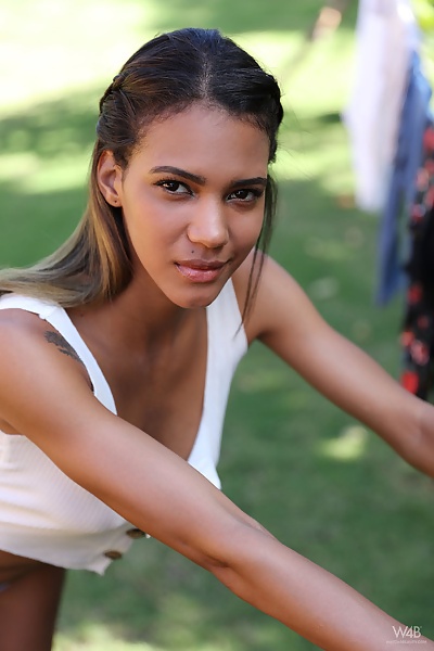 Abril in Tip for clothes drying from Watch 4 Beauty - 1/16