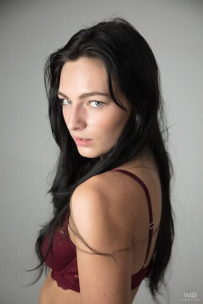 Casting Leanne Lase