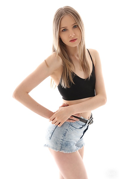Elfia in Casting Elfia from Watch 4 Beauty - 2/16