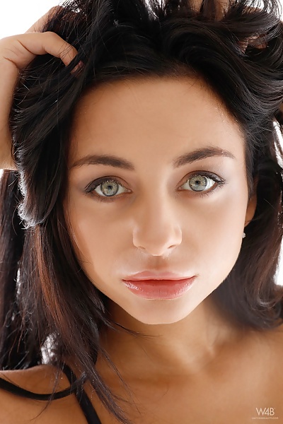 Inga in Extraordinary Girl from Watch 4 Beauty - 3/16