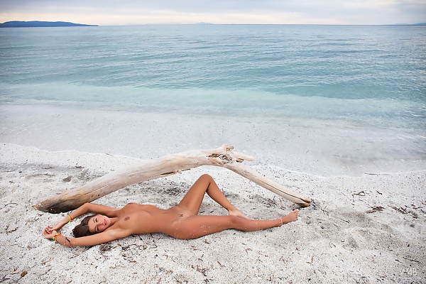 Maria in Pebbles from Watch 4 Beauty - 13/16