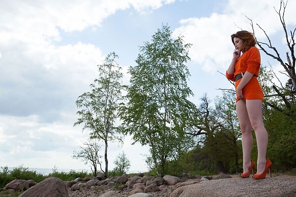 Foxy lifts up her orange dress from Fame Girls - 4/12