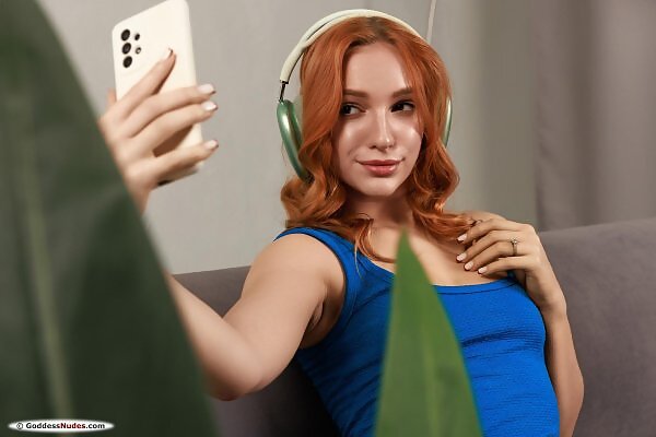 Kenelly 1 by Ron Offlin from Goddess Nudes - 2/14