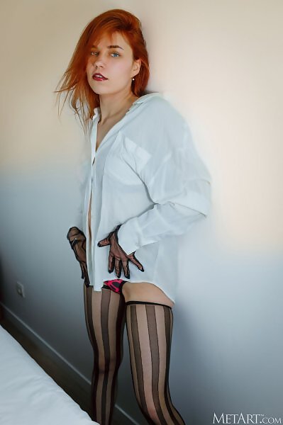 Presenting Ariel Dawn by Julia Kalias from Met Art - 4/16
