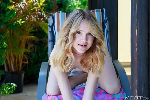 Alice May in Pink Paradise by Rylsky from Met Art - 13/16