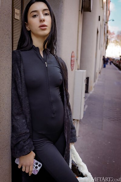 Gloria Sutton in Peek at Perfection by Julia Kalias from Met Art - 1/16