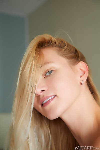 Ivi Rein in Sweet on Pink by Erro from Met Art - 2/16