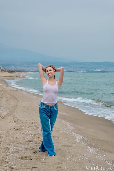 Lia Pink in Seaside Seduction by Tony G from Met Art - 1/16