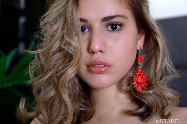Marta Bella in Crimson Control by Matiss from Met Art - 2/16